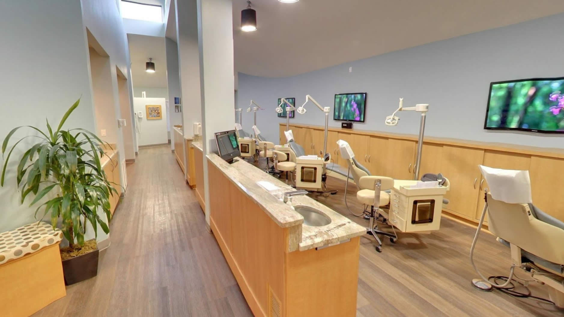 Treatment bay at the Mehdi Fotovat, D.D.S. orthodontic office in Valley Village
